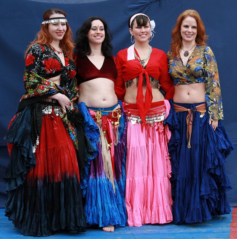 762px-belly_dance_costumes